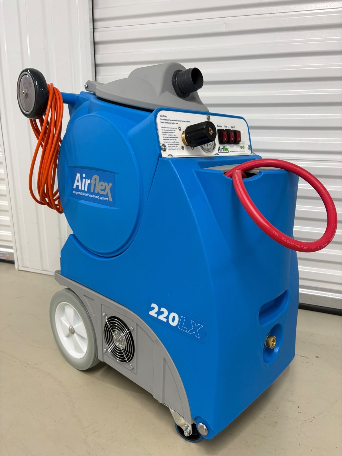 Onze sproei-extractiemachine, de Airflex 220LX, opgesteld voor een zakelijke opdracht