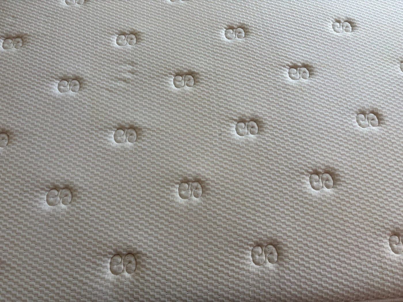 Matras na een professionele reiniging